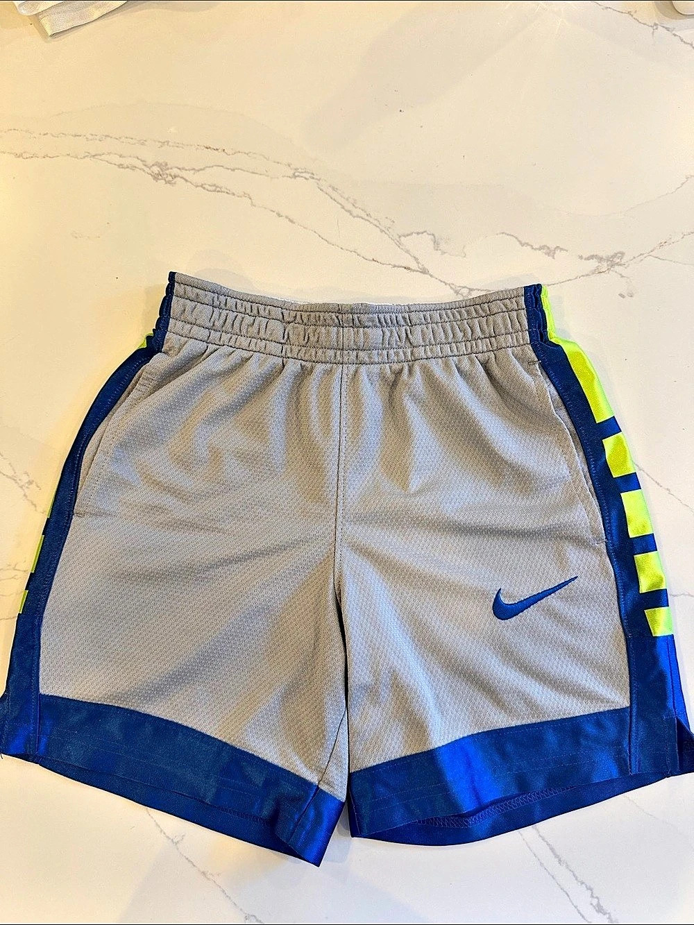 Nike Boys Elite Dri-FIT Standard Fit Color Block Athletic Shorts Size Small